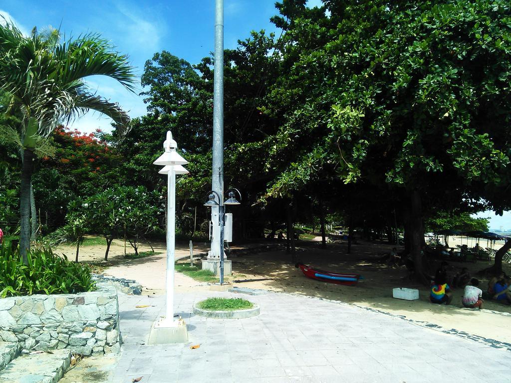 Samal Guesthouse Pattaya Exteriör bild