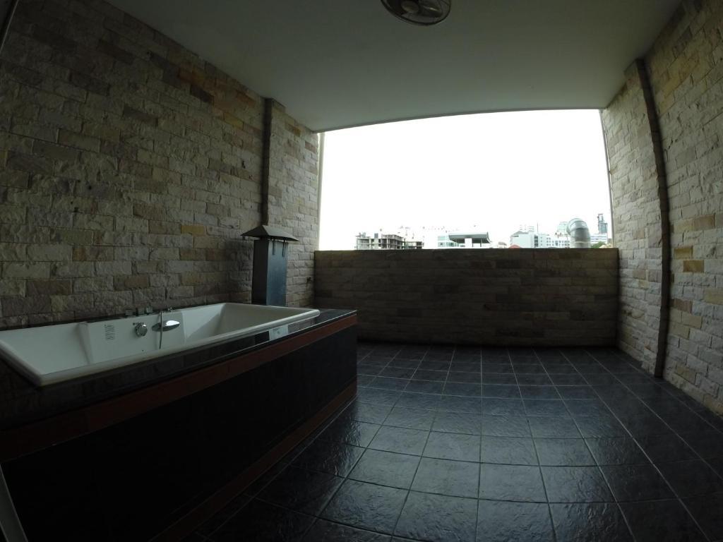 Samal Guesthouse Pattaya Rum bild